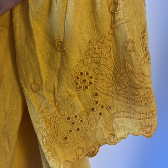 NWT plus size flowy off the shoulder yellow crop/top 22/24 lane Bryant - Picture 3 of 5